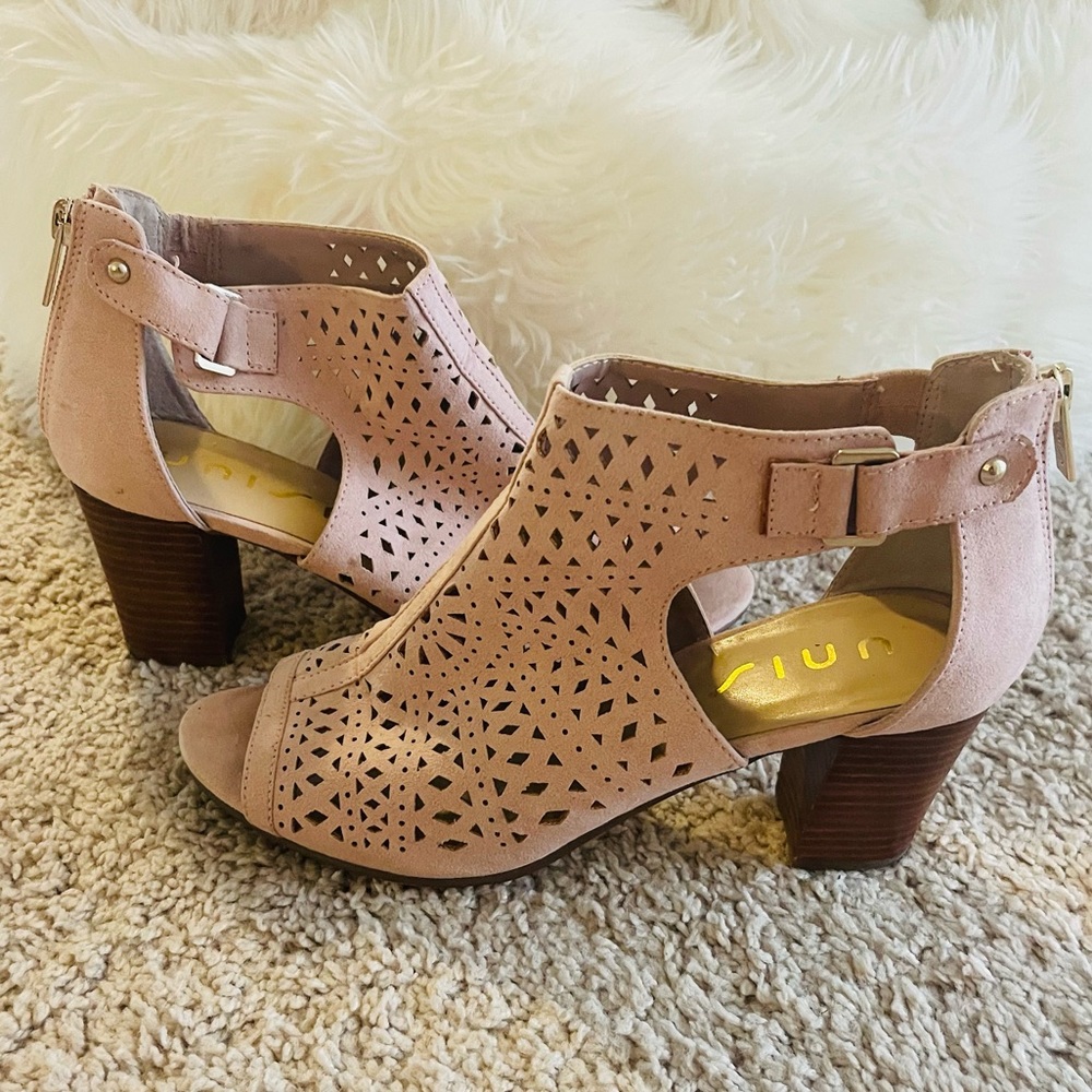 Unisa heels